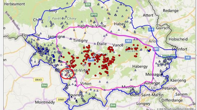 Localisation des prélèvements (négatifs en bleu et positifs en rouge pour la PPA) effectués sur des sangliers dans le Sud de la Belgique (les deux nouveaux cas entourés en rouge).