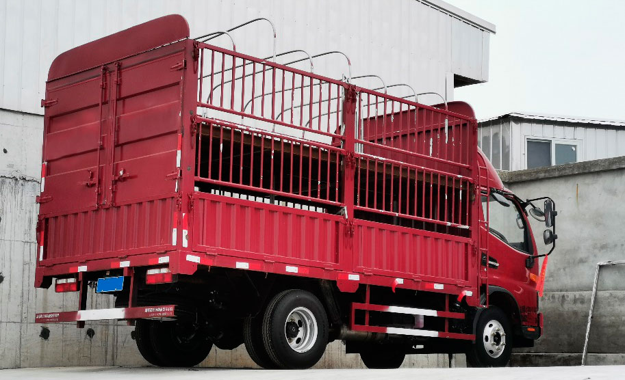 <p>Image 2. Camion interne pour le d&eacute;placement d'un petit nombre d'animaux. Avec l'aimable autorisation de DanAg Group, Chine.</p>
