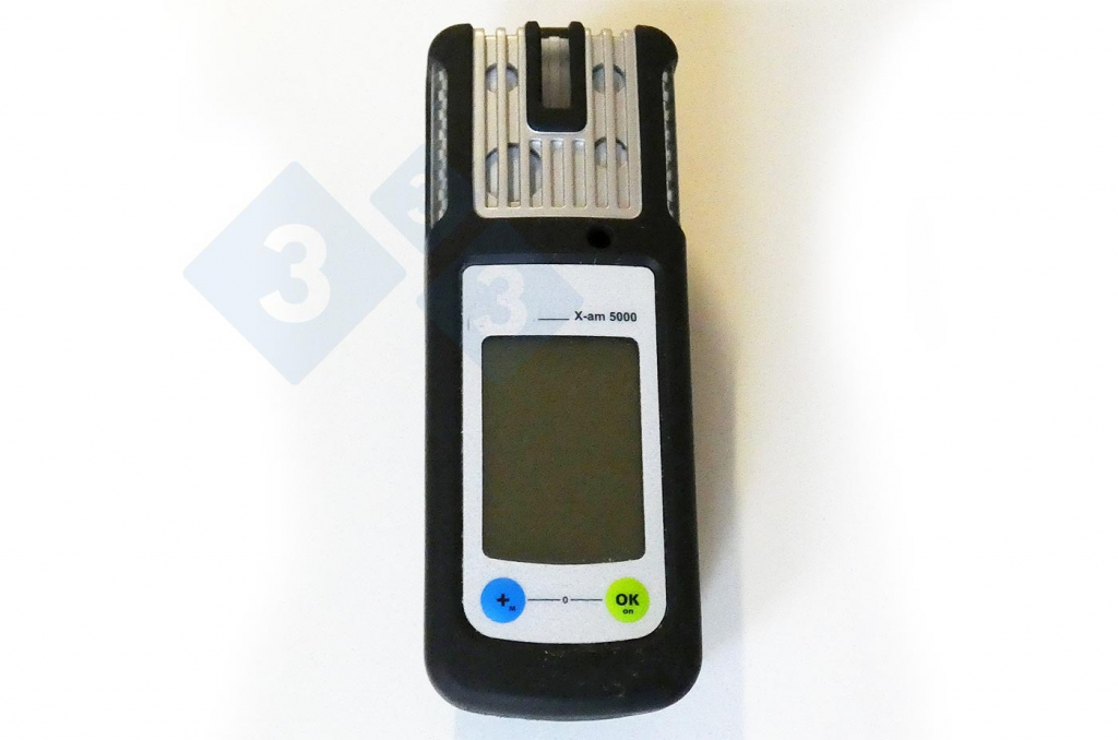 <p>Instrument portable permettant de d&eacute;tecter la concentration de gaz nocifs.</p>
